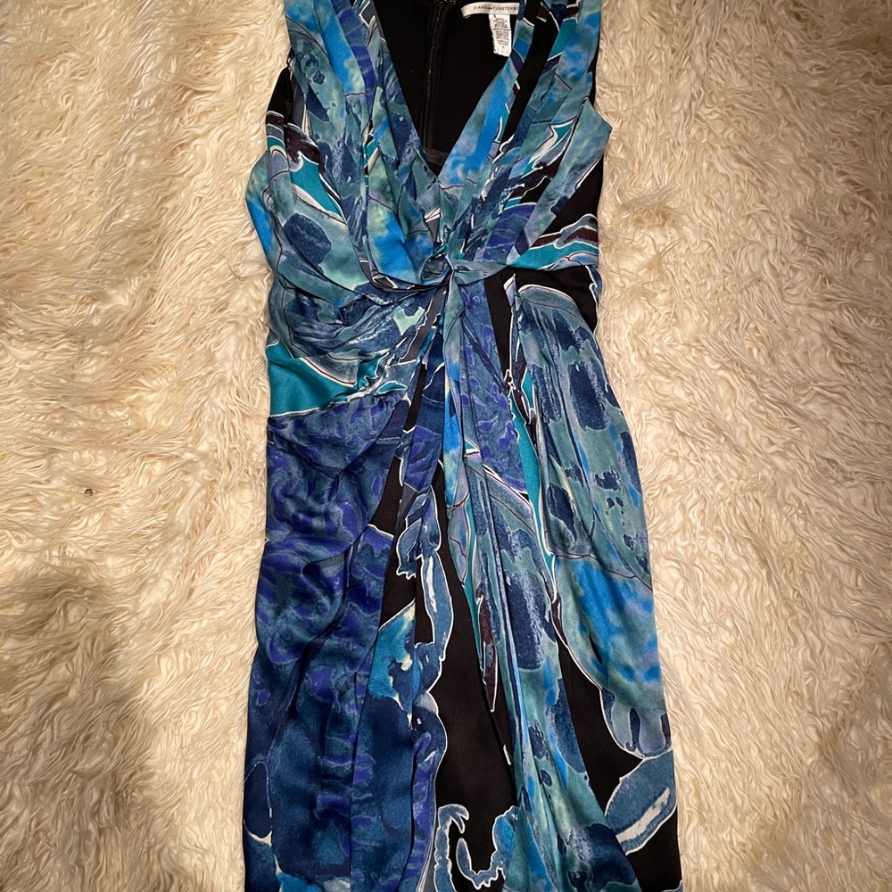 DVF 💯% silk dress blue watercolor print midi dress